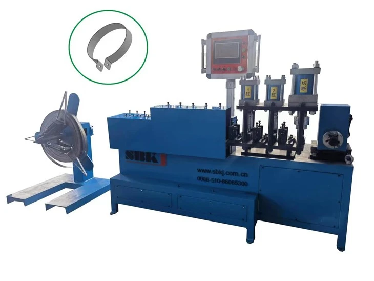 Automatische machine voor het maken van buisklemmen